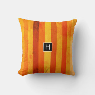 Warme verwitterte orange rote Streifen Monogramm Kissen