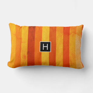 Warme verwitterte orange rote Streifen Monogramm Lendenkissen