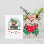 Warme Wünsche Hot Cocoa Camper Weihnachten Foto Einladung (Stehend Vorderseite)