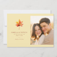 Warmer Herbst-Ahornblatt