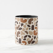 Warmer neutraler abstrakter Becher – modernes orga Tasse (Zentrum)