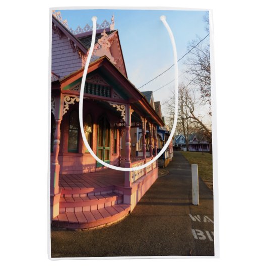 Warmer Sonnenuntergang auf Gingerbread - Martha's Mittlere Geschenktüte (Vorderseite)