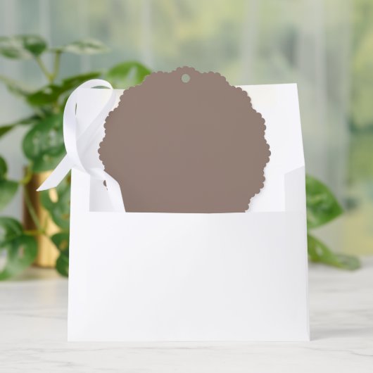 Warmer, staubiger Rosenhintergrund – Hochzeitsdesi Ornament Karte (Umschlag)