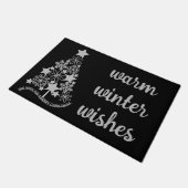 Warmer Winter wünscht Weihnachtsbaum Black Doormat Fußmatte (Schrägansicht)