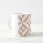 Warmes Beige Geometric Deko Cube Pattern Kaffeetasse (Vorderseite Links)