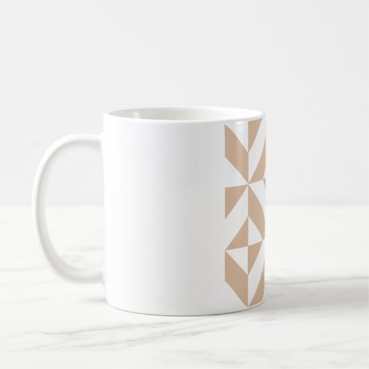 Warmes Beige Geometric Deko Cube Pattern Kaffeetasse (Links)