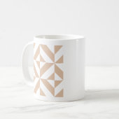 Warmes Beige Geometric Deko Cube Pattern Kaffeetasse (Vorderseite Links)