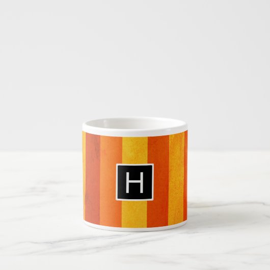 Warmes, gewittertes Orange Red Stripes Monogramm Espressotasse (Vorderseite)