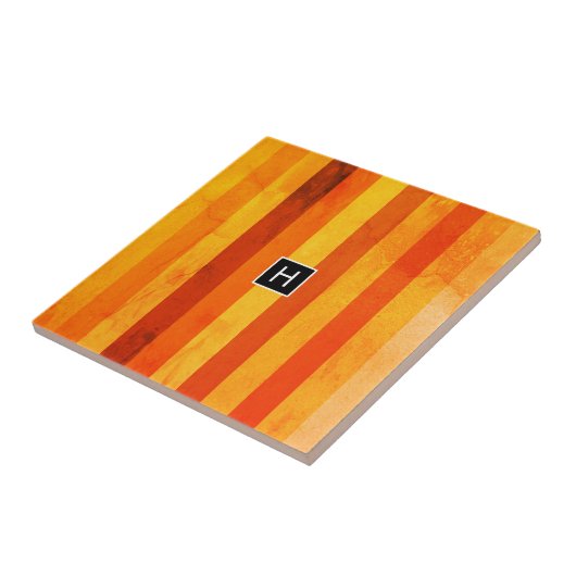 Warmes, gewittertes Orange Red Stripes Monogramm Fliese (Seite)