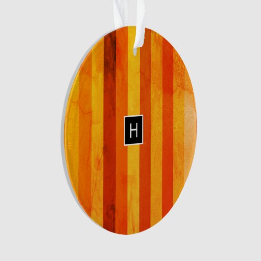 Warmes, gewittertes Orange Red Stripes Monogramm Ornament (Vorderseite)