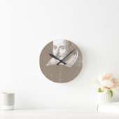 Warmes Grau William Shakespeares Runde Wanduhr (Zuhause)