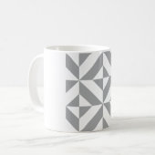 Warmes graues geometrisches Deko Cube Muster Kaffeetasse (Vorderseite Links)