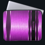 Warmes rosa und schwarzes Design lackierte Alumini Laptopschutzhülle<br><div class="desc">Schwarz und heiß rosa metallische Design gebürstete Aluminium-Look Muster. Benutzerdefiniertes und optionales Monogramm Design ist auf anderen Produkten erhältlich und kann bei jedem Produkt,  das wir anbieten,  angefordert werden. Das ist kein Metall,  sondern ein Bild,  das metallisch aussieht.</div>
