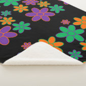 Warmes Toasty Blanket mit 70er Style Blume Sherpadecke (3/4)