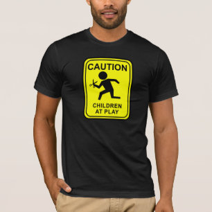 Warnen Sie Kinder am Spiel - laufend mit Scheren T-Shirt