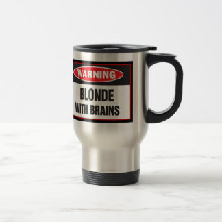 Warnende Blondine mit der Gehirn-Reise-Tasse Reisebecher