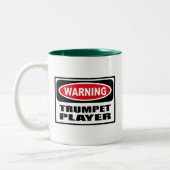 Warnende TROMPETE-SPIELER Tasse (Links)