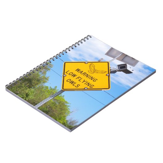 Warnendes Tiefflug-Eulen-Zeichen Notizblock (Linke Seite)