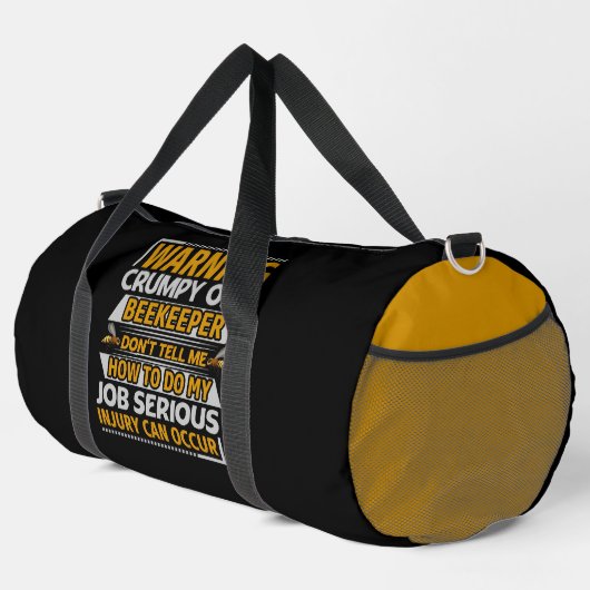 Warning Crumpy Old Beekeeper  Duffle Bag (Rechte Ecke)