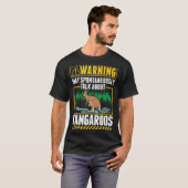 Warning May spontaneously talk about Kangaroos T-Shirt (Vorne ganz)