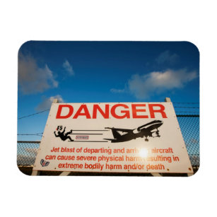 Warnschild in der Nähe des Flughafens St. Maarten Magnet