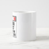 Warnsitzungsbassist bei der Arbeit Jumbo-Tasse (Vorderseite)