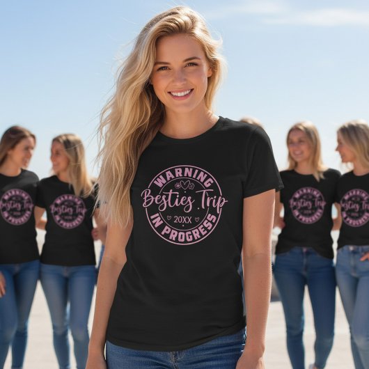 Warnung: Beste-Freundinnen-Reise im Gange Pink auf T-Shirt