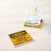 Warnung, Bigfoot Area, Bleibe auf markierten Wegen Rechteckiger Pappuntersetzer (Vor Ort)