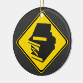 Warnung: Bücher stehen vor! Keramikornament (Links)