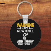 Warnung, dass ich eine neue Operation zum Knie-Ers Schlüsselanhänger (Vorderseite)