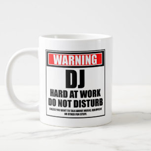 Warnung DJ bei der Arbeit stört nicht Jumbo-Tasse