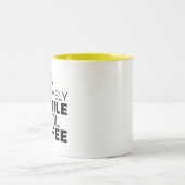 Warnung: Extrem feindselig bis Kaffee - lustig Zweifarbige Tasse (Mittel)