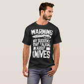 Warnung für Männer kann plötzlich anfangen, über T-Shirt (Vorne ganz)