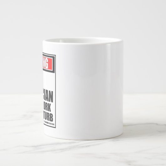 Warnung IT-Techniker bei harter Arbeit stört nicht Jumbo-Tasse (Vorderseite)