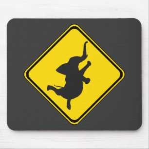 Warnung: Tanzt Elefant Xing! Mousepad