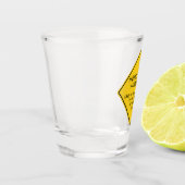 Warnung vor Menopause Schnapsglas (Links)