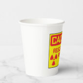 Warnung vor Strahlenbelastung in einem beschränkte Pappbecher (Rechts)