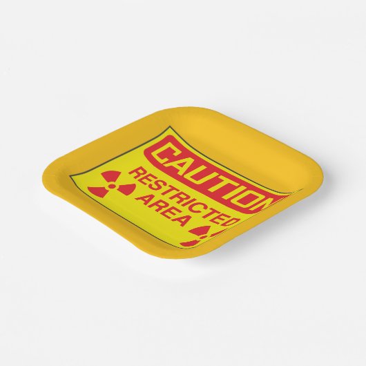 Warnung vor Strahlenbelastung in einem beschränkte Pappteller (Gewinkelt)