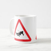 Warnzeichen des Abfahrtskilaufskis Kaffeetasse (Vorderseite Links)