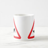 Warnzeichen des Abfahrtskilaufskis Kaffeetasse (Mittel)