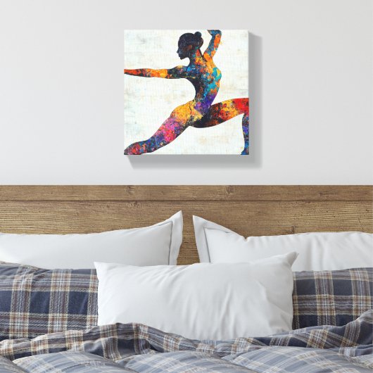 Warrior II Pose Stretched Canvas Print Leinwanddruck (Insitu (Schlafzimmer))