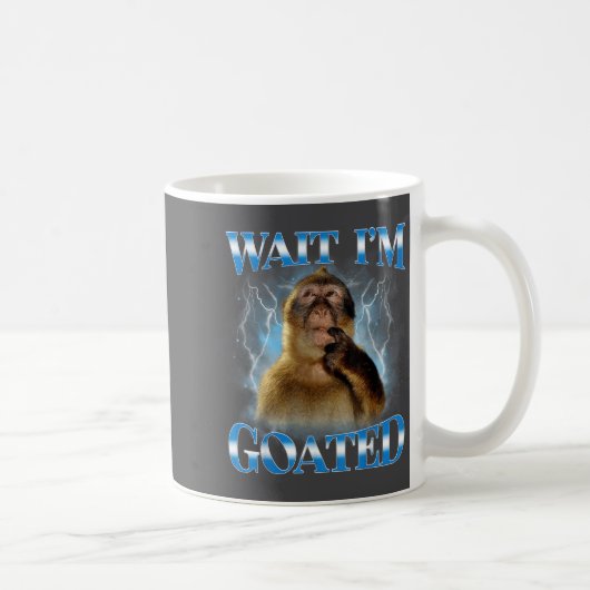 Warte, ich bin vergöttert Lustiger Denk-Affe-Meme Kaffeetasse (Rechts)