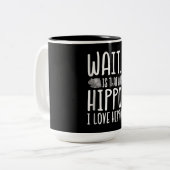 Warte, ist das ein Hippo? Ich Liebe Hippos! Zweifarbige Tasse (Vorderseite Links)