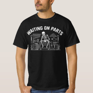 Wartender Mechaniker Skelett Automobiltechnik T-Shirt