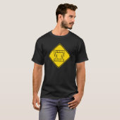 Wartet Sharp Fangs vor! T-Shirt (Vorne ganz)