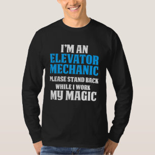 Wartungstechniker für den Aufzug T-Shirt