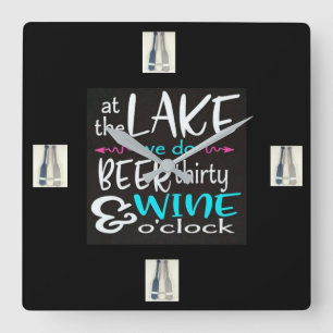 WARUM WIR LEBEN **AM SEE** KLICKEN QUADRATISCHE WANDUHR