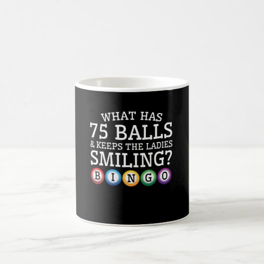 Was 75 Bälle Damen-lächelndes Bingo behalten Kaffeetasse (Mittel)