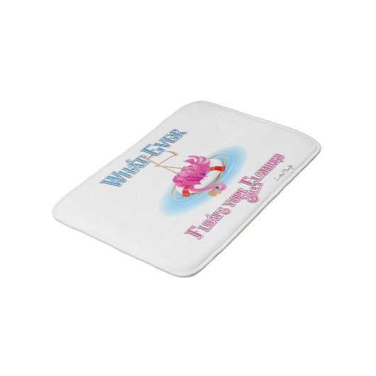 Was auch immer Ihr Alberner Flamingo schweben läss Badematte (Schrägansicht)