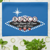 Was bei Bunco geschieht, bleibe an Bunco Spaß Handtuch (Gefaltet)